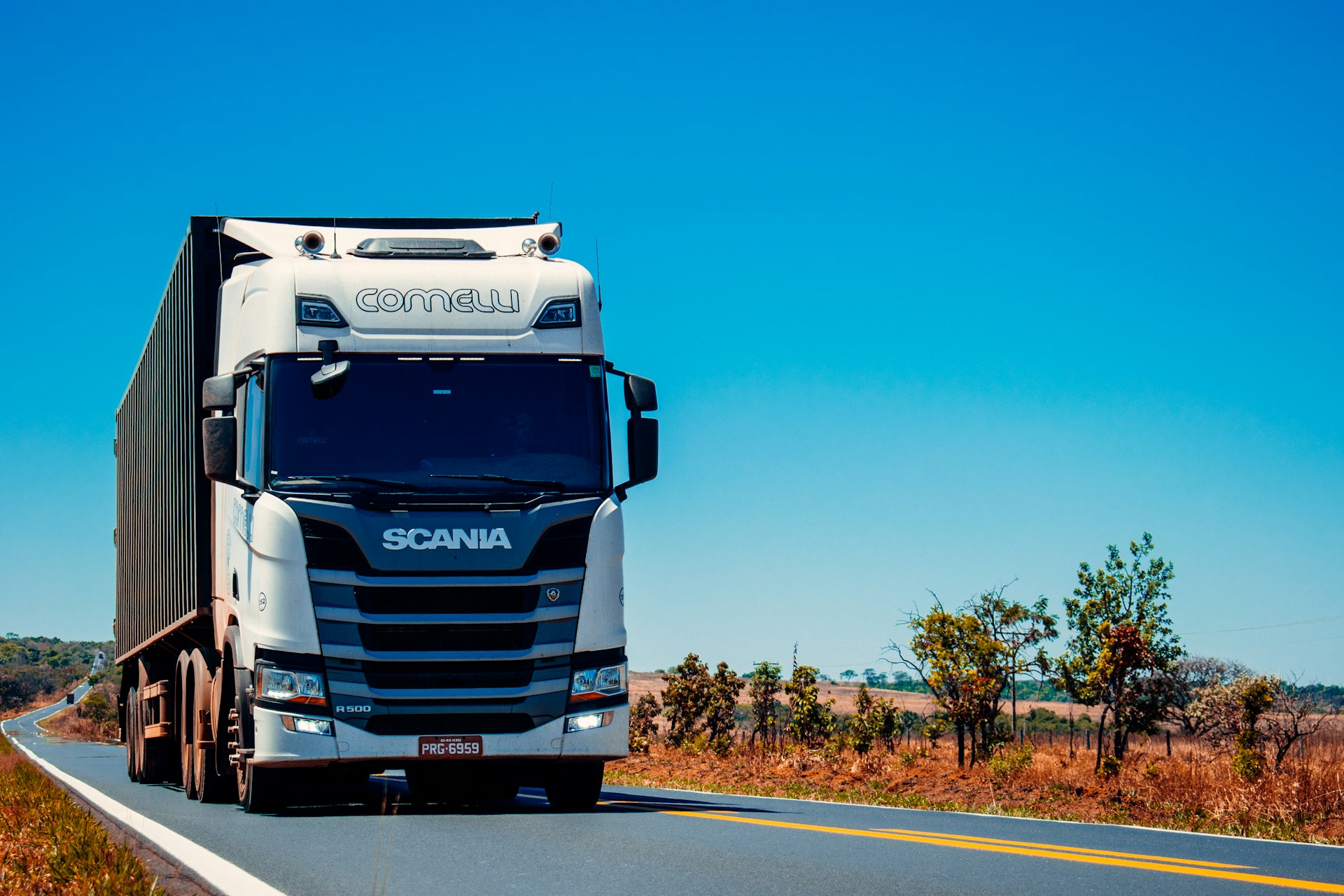 Long-Haul Interstate Freight Transit Truck